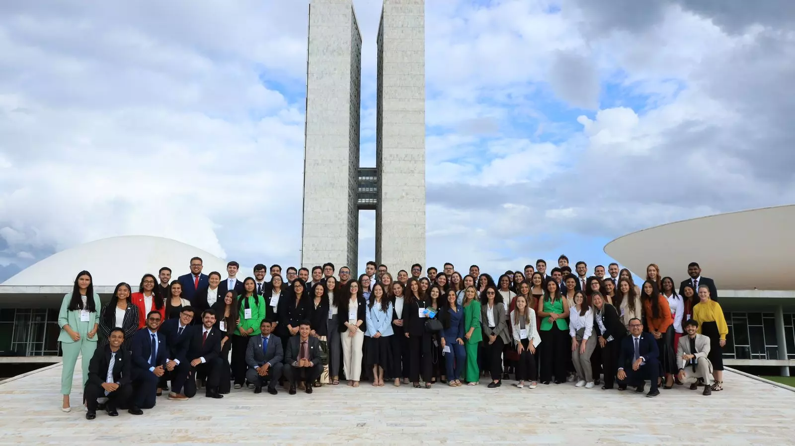 Da sala de aula ao plenário: universitários de Schroeder representam SC em programa da Câmara